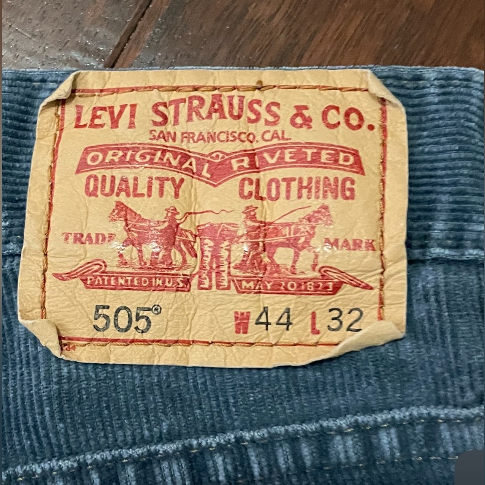 Regular Fit Levi’s - Picture 6 of 6